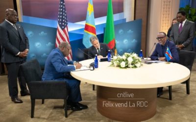 La photo qui prétend montrer la signature d&rsquo;un accord entre la RDC et le Rwanda est fausse