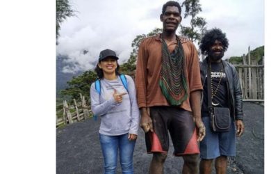 Les premières apparitions de cette photo se retrouvent en Papouasie–Nouvelle-Guinée et non pas dans la forêt du bassin du Congo